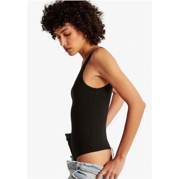 Abercrombie & Fitch Soft Collection White One Shoulder Bodysuit Size M - Picture 4 of 9